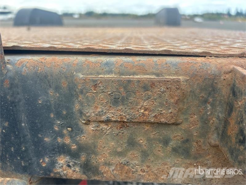 Load Trail 24 ft T/A Tilt Deck Trailer Caricatore basso
