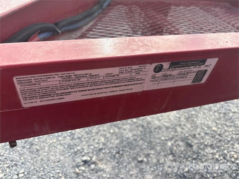 Load Trail 7000 lb 21 ft T/A Equipment Trailer Remolques para transporte de vehículos