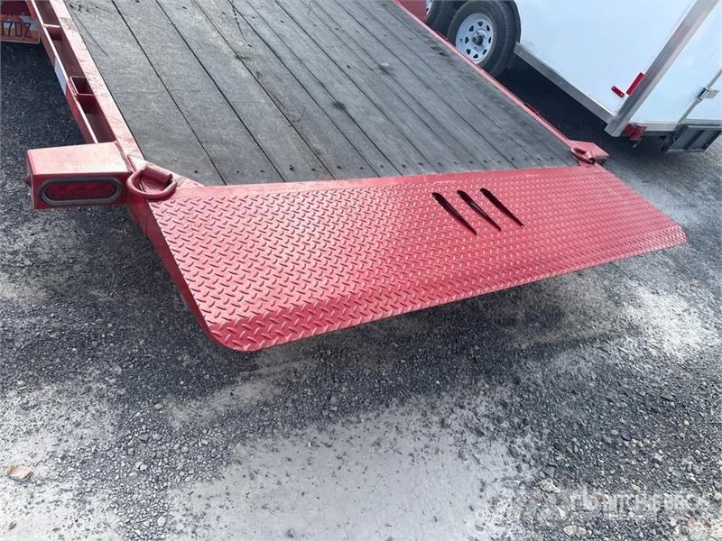 Load Trail 7000 lb 21 ft T/A Equipment Trailer Remolques para transporte de vehículos