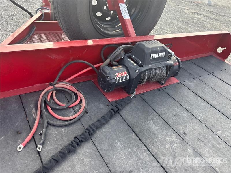 Load Trail 7000 lb 21 ft T/A Equipment Trailer Remolques para transporte de vehículos