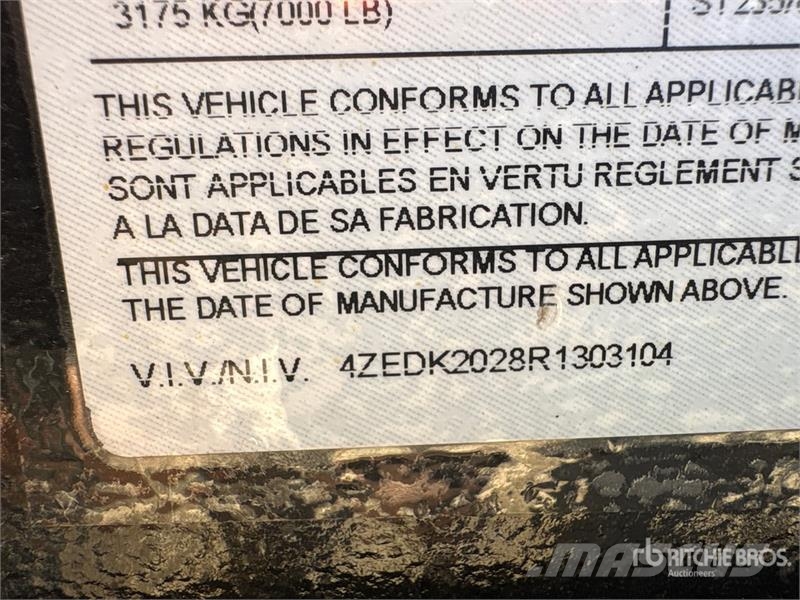 Load Trail LDTL303104 20 ft T/A Equipment Trailer Prikolice za prevoz vozil