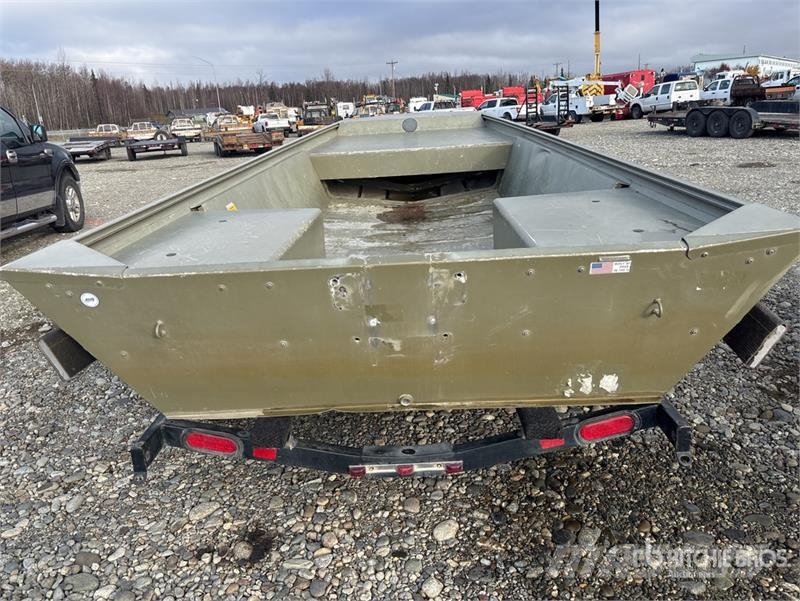 Lowe R1760MT 17 ft Work Boat munkacsónakok/uszályok