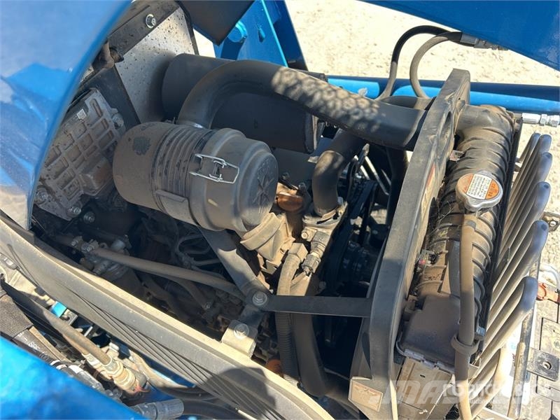 LS MT225SH 4WD Utility Tractor Kompaktie traktori
