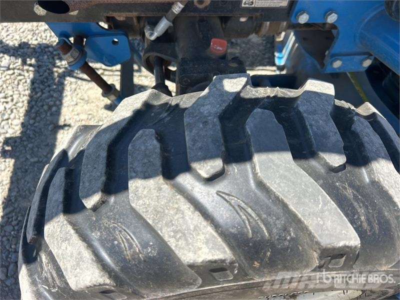 LS MT225SH 4WD Utility Tractor Kompaktie traktori