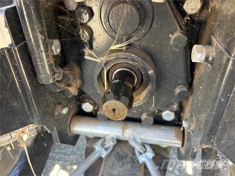 LS MT225SH 4WD Utility Tractor Kompaktie traktori
