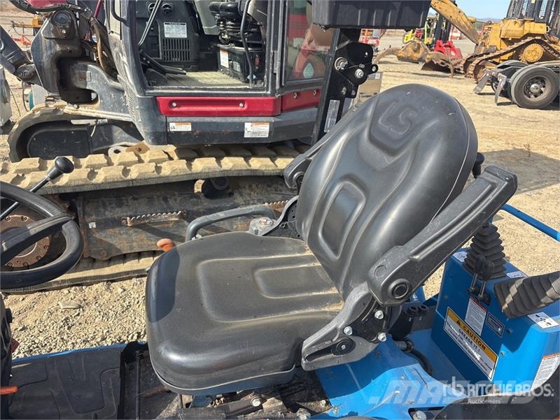 LS Mtron LSMT125 Utility Tractor Compact tractors