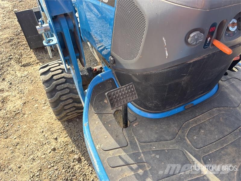 LS Mtron LSMT125 Utility Tractor Compact tractors