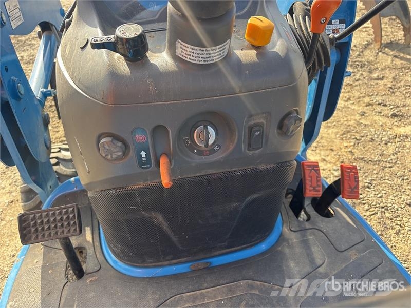 LS Mtron LSMT125 Utility Tractor Compact tractors