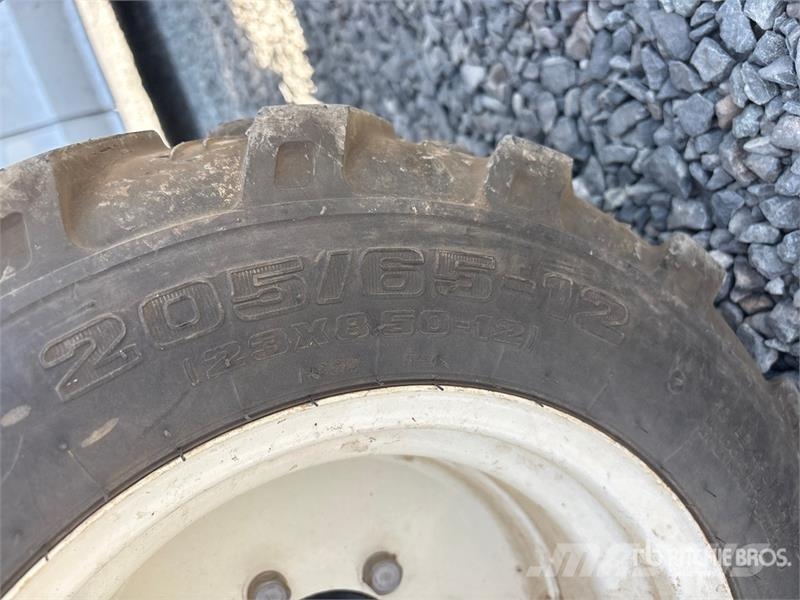 LS Mtron MT225SH Utility Tractor Taajamatraktorit