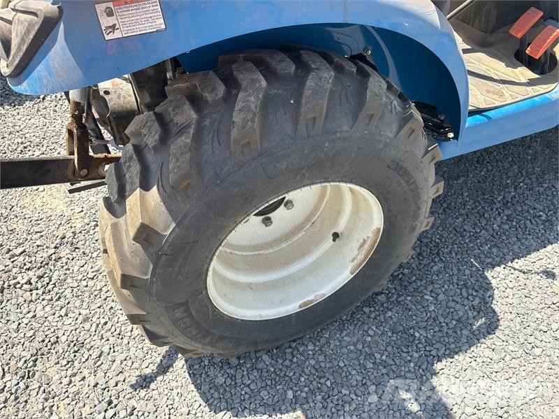 LS Mtron MT225SH Utility Tractor Taajamatraktorit