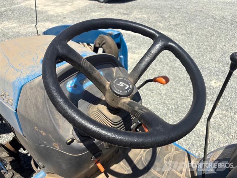 LS Mtron Utility Tractor Kompaktní traktory