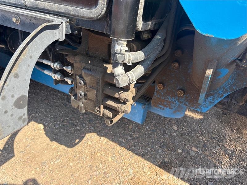 LS XR3135H Utility Tractor Compact tractors
