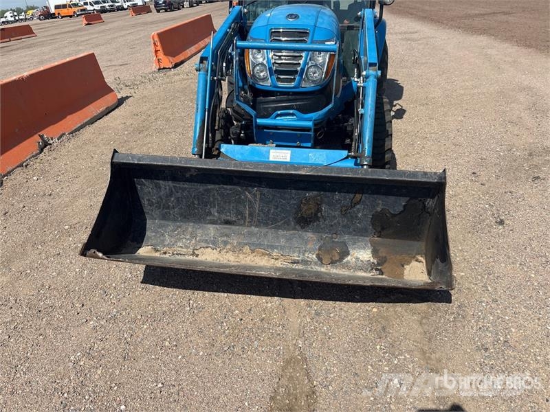 LS XR3135H Utility Tractor Compact tractors