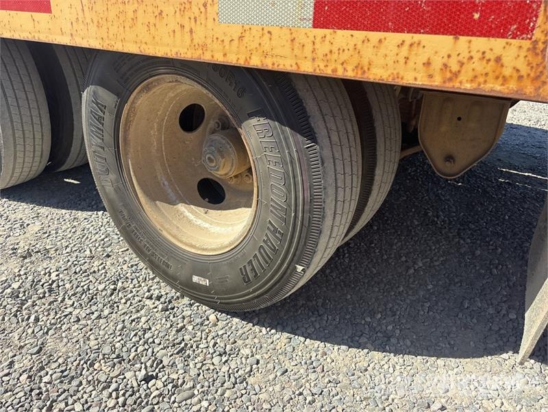 Lucon 25 ft T/A Equipment Trailer Oprijwagen
