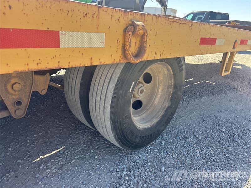 Lucon 25 ft T/A Equipment Trailer Oprijwagen