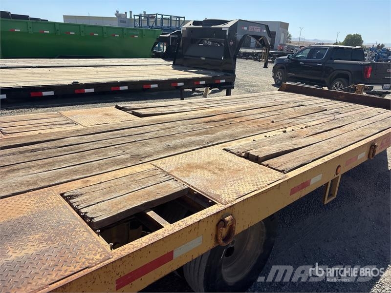Lucon 25 ft T/A Equipment Trailer Oprijwagen