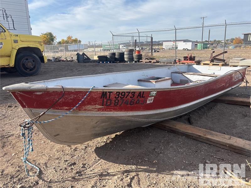  LUND 16 ft Fishing Boat Човни / баржі