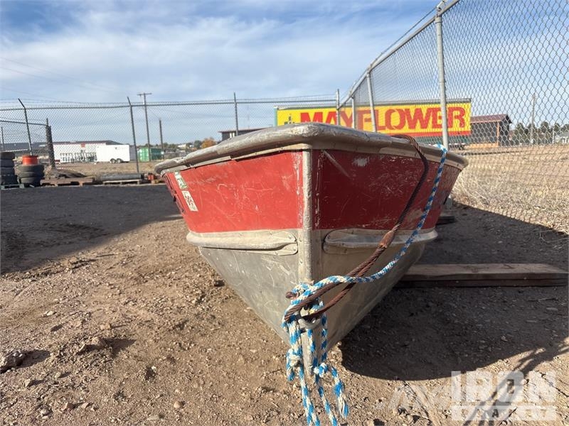  LUND 16 ft Fishing Boat Човни / баржі