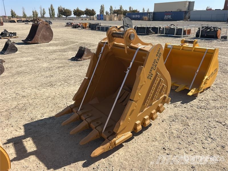  LYALS ALS EB320 46 in Digging Excavator Bucket (Un Cucharones