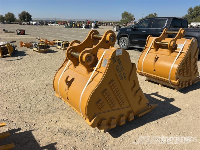  LYALS ALS EB320 46 in Digging Excavator Bucket (Un Cucharones