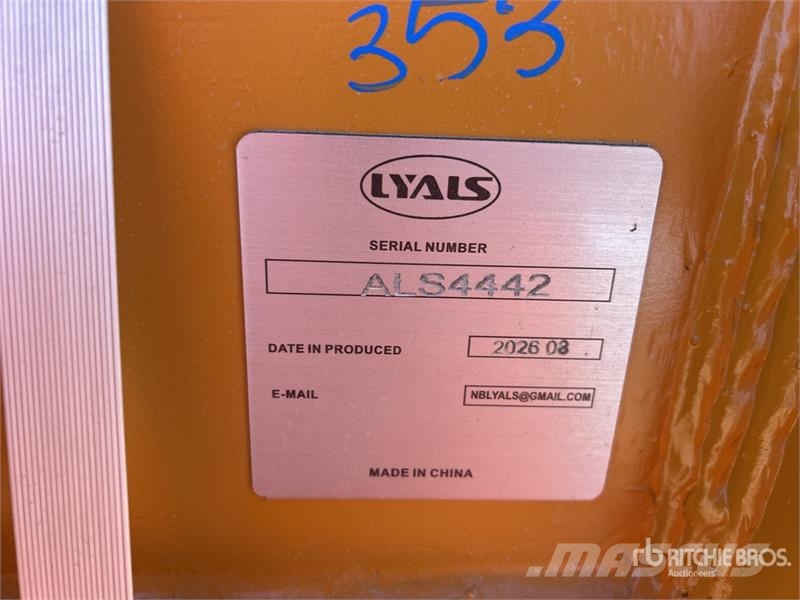  LYALS ALS EB320 46 in Digging Excavator Bucket (Un Cucharones