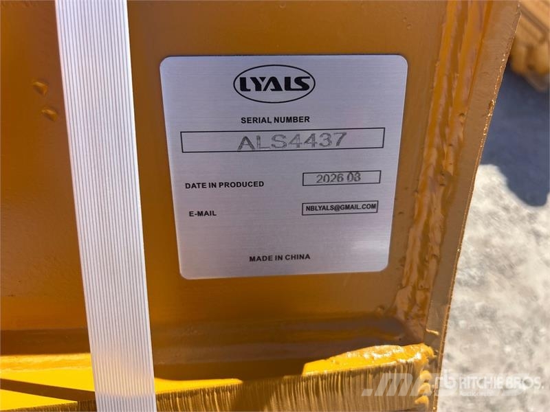  LYALS ALS EB320 48 in Digging Excavator Bucket - F Baldes