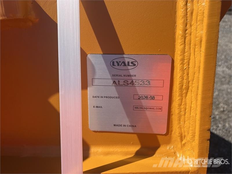  LYALS ALS EB345 65 in Digging Excavator Bucket (Un Baldes