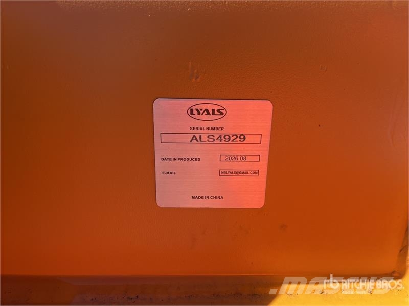  LYALS ALSESB336 52 in Skeleton Rock Excavator Buck Kauhat