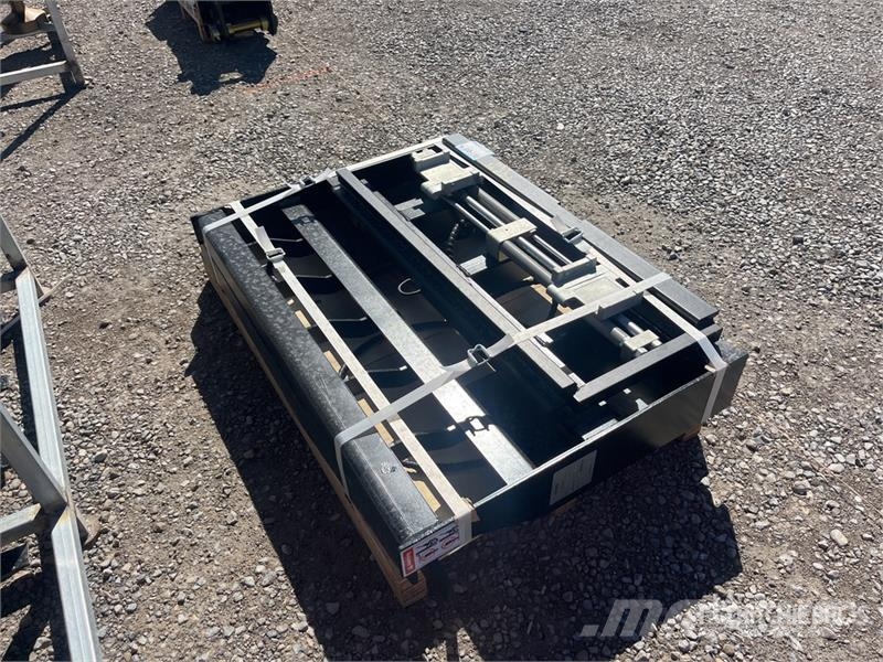  LYALS ALSHF 48 in Skid Steer Forks (Unused) Vilice