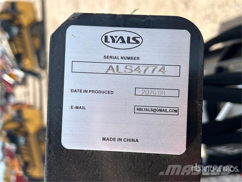 LYALS ALSSASB 84 in Skid Steer Snow Blade (Unused) Snow blades and plows