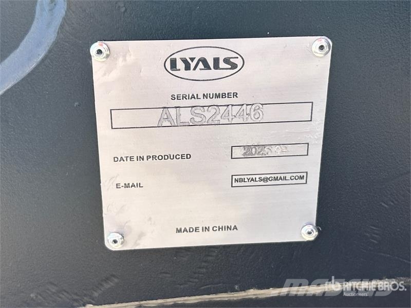  LYALS ALSSB 12 in Skid Steer Backhoe (Unused) Retroescavadeiras