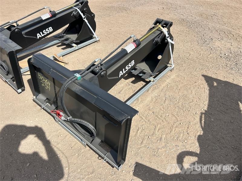  LYALS ALSSB 12 in Skid Steer Backhoe (Unused) Retroescavadeiras