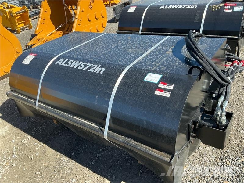 LYALS ALSSBS 72 in Skid Steer Sweeper (Unused) Spazzole