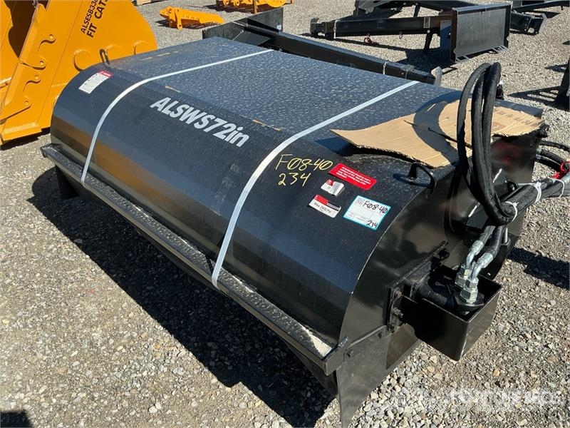 LYALS ALSSBS 72 in Skid Steer Sweeper (Unused) Spazzole