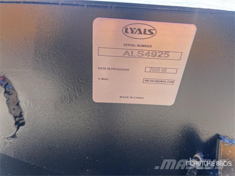 LYALS ALSSBS 72 in Skid Steer Sweeper (Unused) Spazzole
