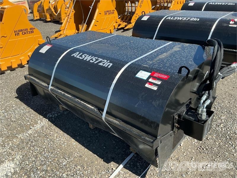 LYALS ALSSBS 72 in Skid Steer Sweeper (Unused) Spazzole