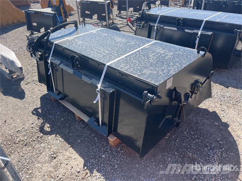 LYALS ALSSBS 72 in Skid Steer Sweeper (Unused) Spazzole
