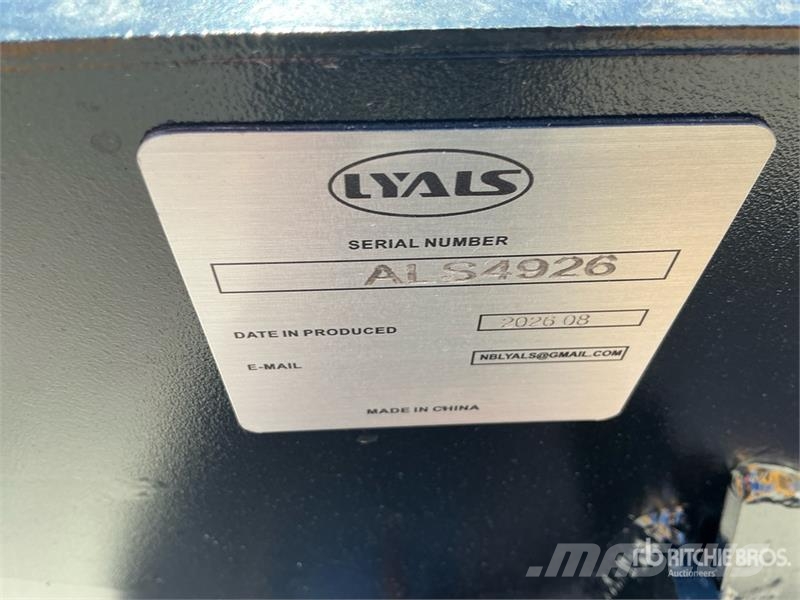 LYALS ALSSBS 72 in Skid Steer Sweeper (Unused) Spazzole