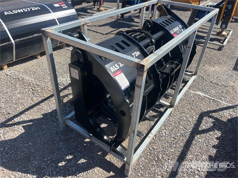 LYALS ZMQ01 72 in Log Skid Steer Grapple (Unused) Grabeži