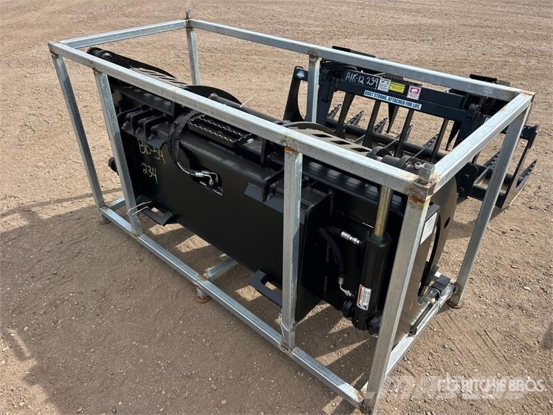  LYALS ZMQ01 72 in Skid Steer Grapple (Unused) グラップル