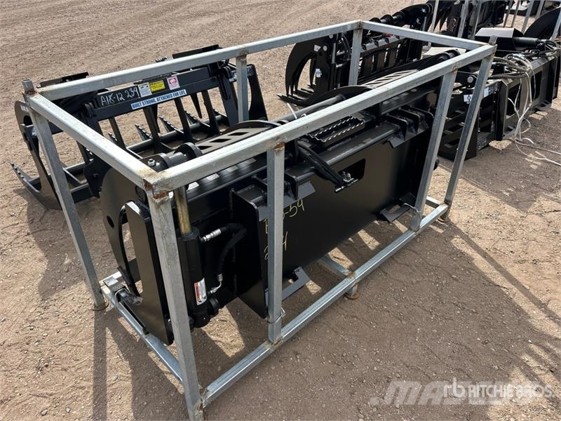  LYALS ZMQ01 72 in Skid Steer Grapple (Unused) グラップル