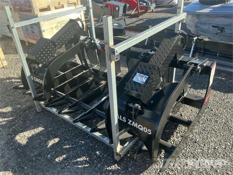 LYALS ZMQ05 82 in Log Skid Steer Grapple (Unused) Grabeži