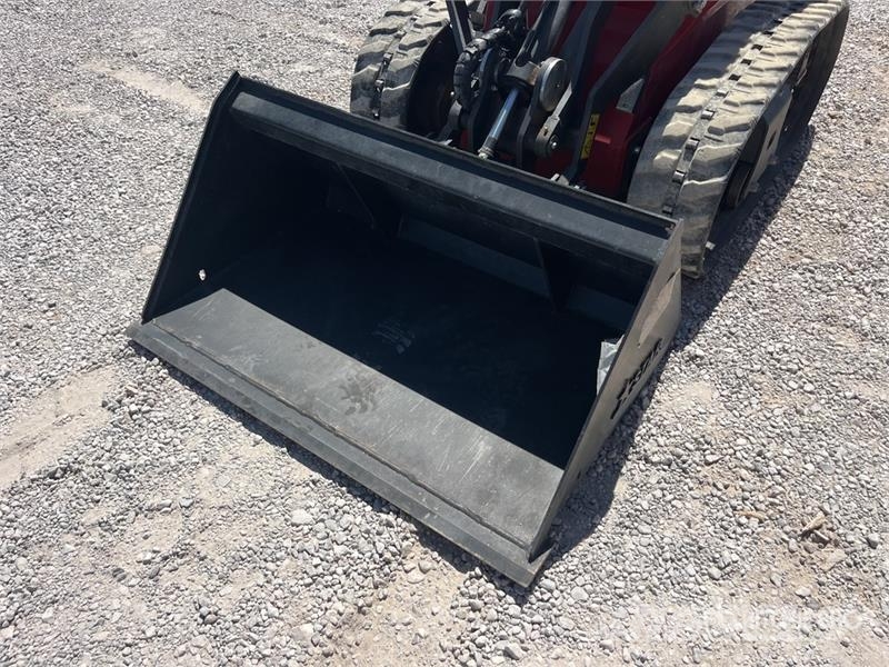 M.K. Martin SL21D Mini Stand On Compact Track Loader Minicarregadeiras