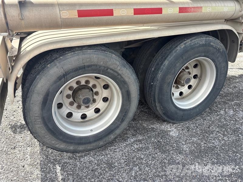 MAC 1050 cft T/A Pneumatic Bulk Trailer Other trailers