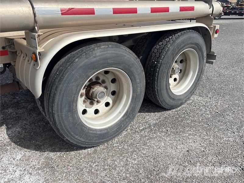 MAC 1050 cft T/A Pneumatic Bulk Trailer Other trailers