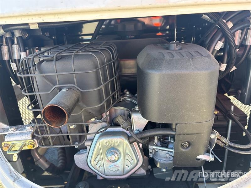 Machpro LP-319-BLT-WH-MX Mini Excavator (Unused) Minigravemaskiner