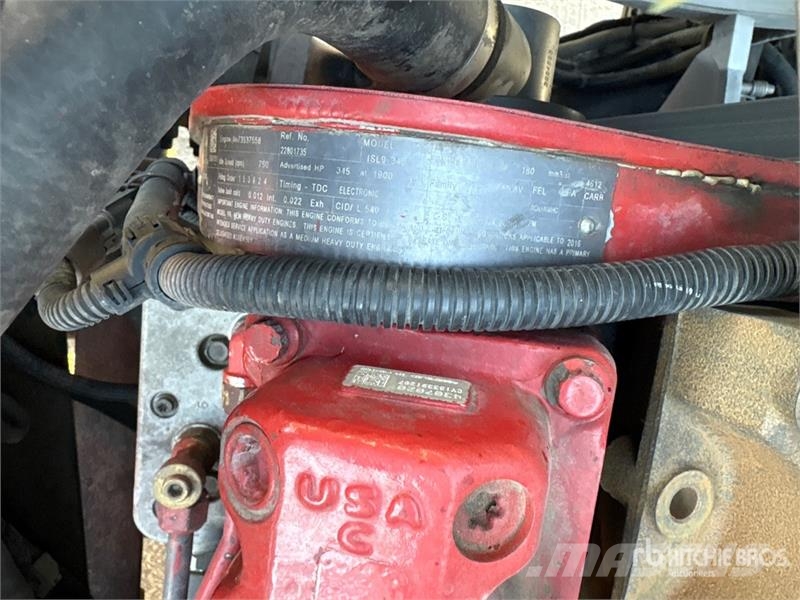 Mack 4500 L 6x4 Fuel and Lube Truck Tovornjaki cisterne