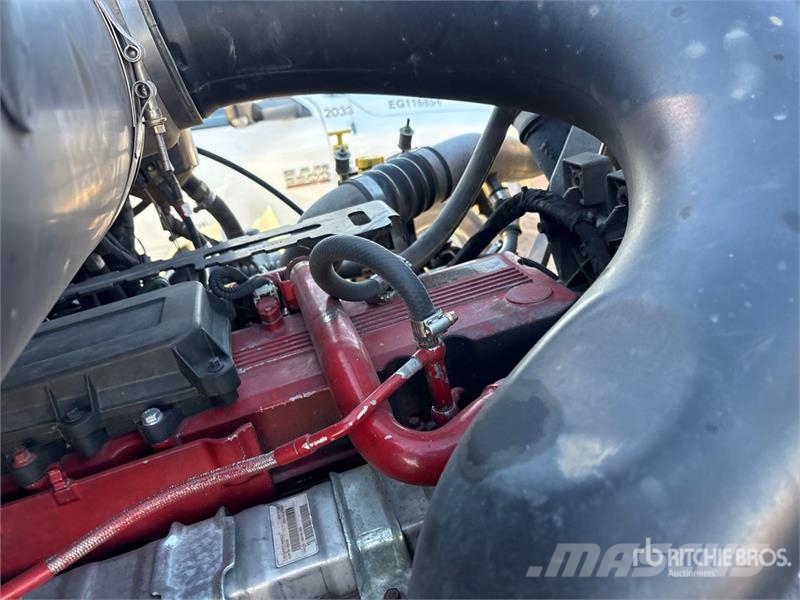 Mack 4500 L 6x4 Fuel and Lube Truck Tovornjaki cisterne