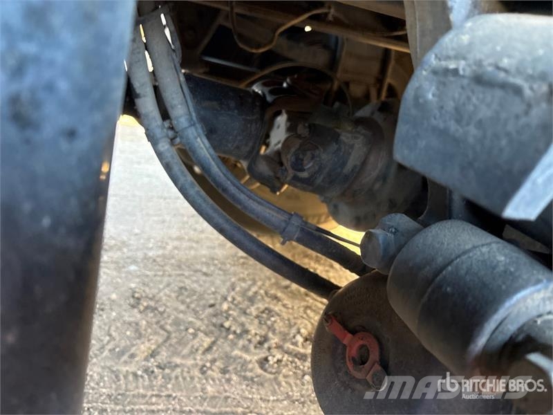 Mack 4500 L 6x4 Fuel and Lube Truck Tovornjaki cisterne