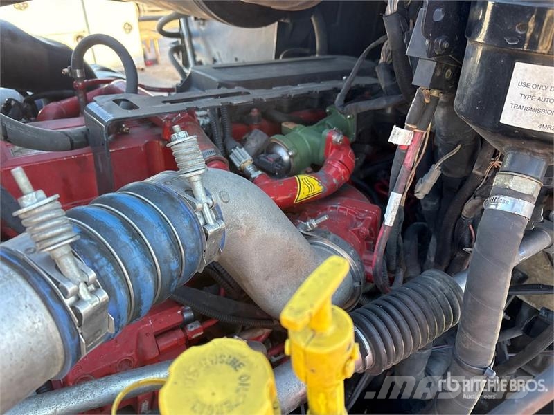 Mack 4500 L 6x4 Fuel and Lube Truck Tovornjaki cisterne